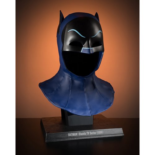 McFarlane Toys DC Direct Batman Classic TV Serie 1966 1:1 Scale Cowl Replica