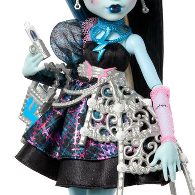 Mattel Monster High  Scary Sweet Birthday Frankie Stein