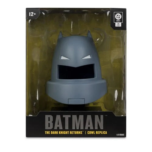 PREVENTA McFarlane Toys Dc Direct Prop Replica Batman Dark Knight Returns: Armored Batman Cowl 1:3 Scale