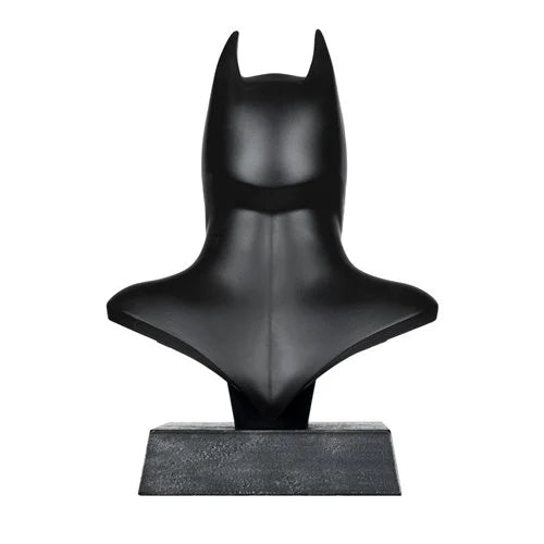 PREVENTA McFarlane Toys DC Direct Batman Begins Cowl Prop Replica 1:3 Scale