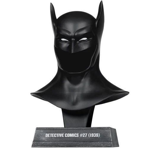 PREVENTA McFarlane Toys DC Direct Batman Detective Comics #27 1st Appearance Cowl Prop Replica 1:3 Scale