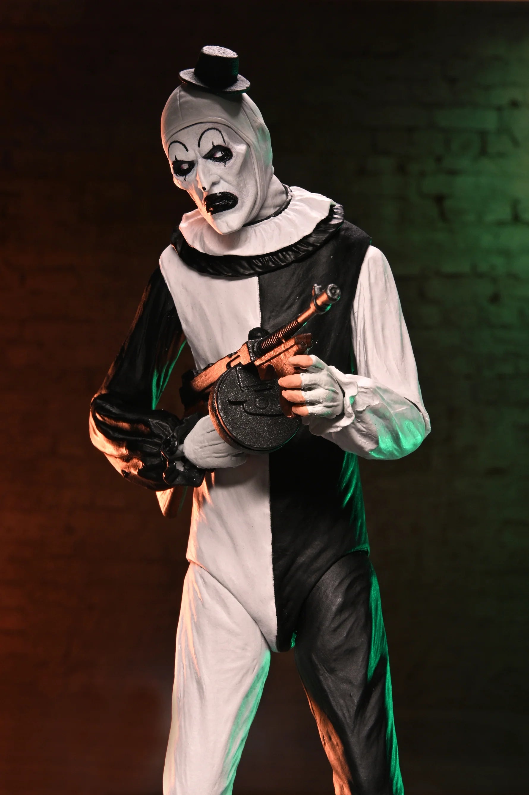 PREVENTA NECA Terrifier 2: Ultimate Art the Clown and The Little Pale Girl 7" Scale Action Figure 2-Pack