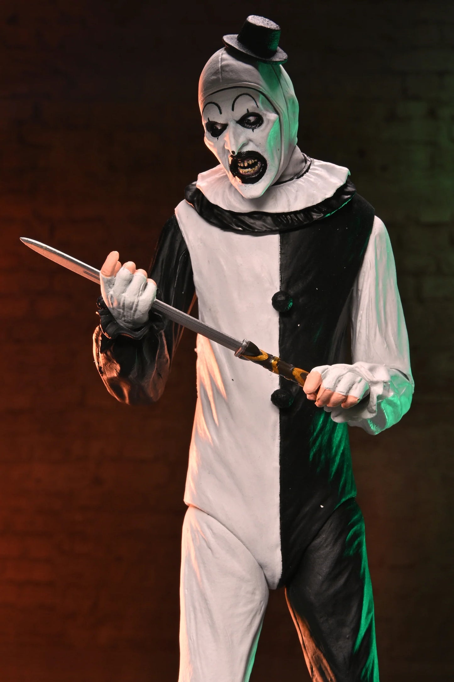 PREVENTA NECA Terrifier 2: Ultimate Art the Clown and The Little Pale Girl 7" Scale Action Figure 2-Pack
