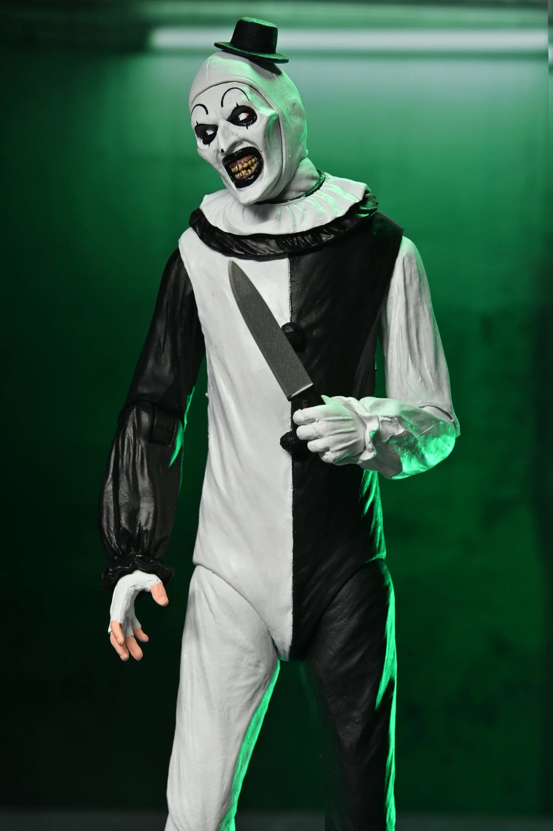 PREVENTA NECA Terrifier 2: Ultimate Art the Clown and The Little Pale Girl 7" Scale Action Figure 2-Pack