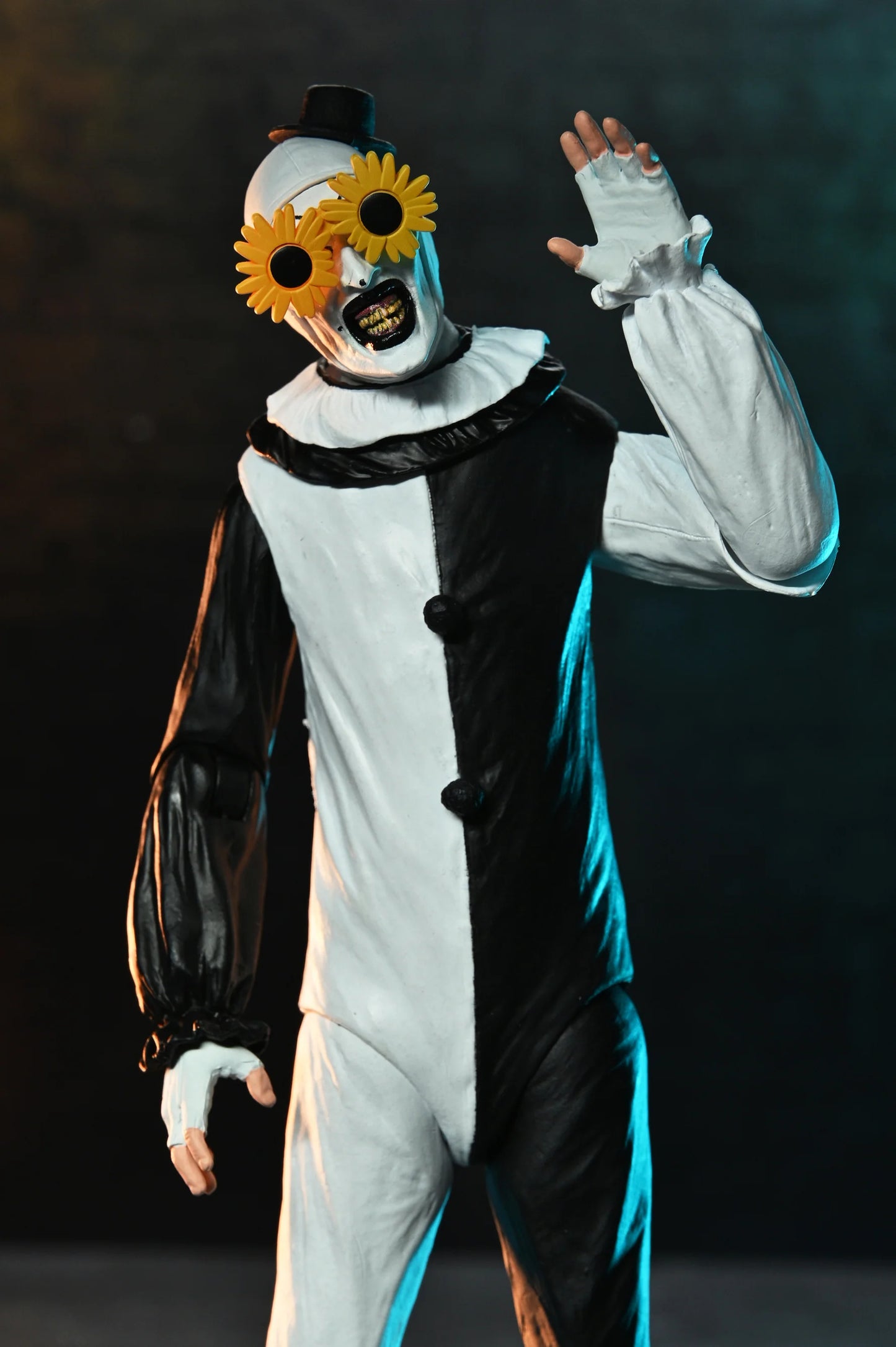 PREVENTA NECA Terrifier 2: Ultimate Art the Clown and The Little Pale Girl 7" Scale Action Figure 2-Pack