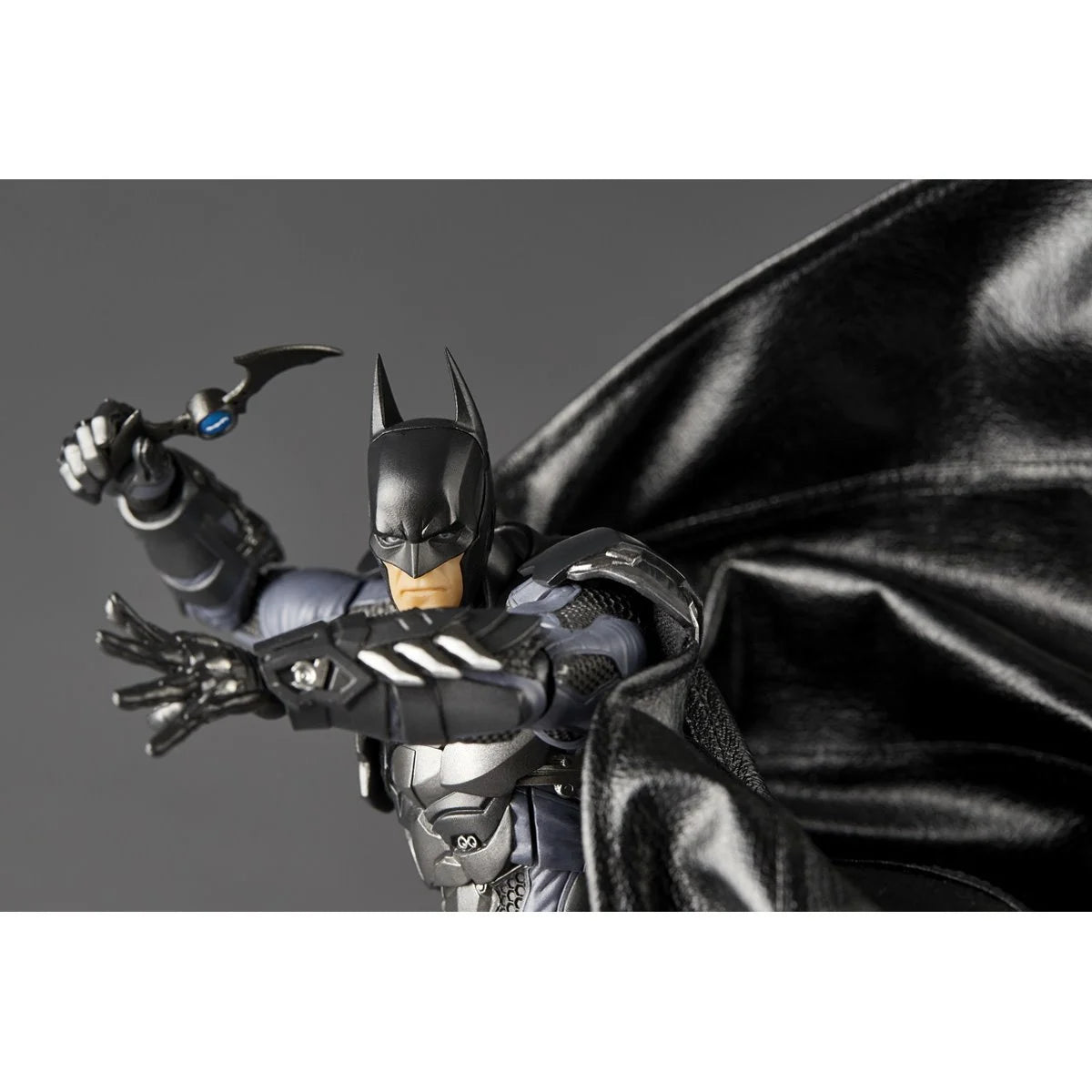 Kaiyodo Revoltech Amazing Yamaguchi: Batman Arkham Knight Action Figure — imagen 11