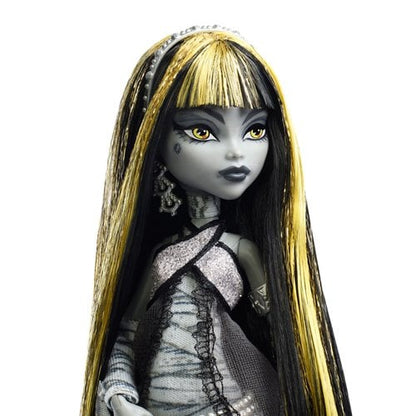 Mattel Monster High: Cleo De Nile G1 Reel Drama