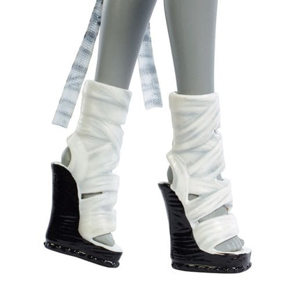 Mattel Monster High: Cleo De Nile G1 Reel Drama