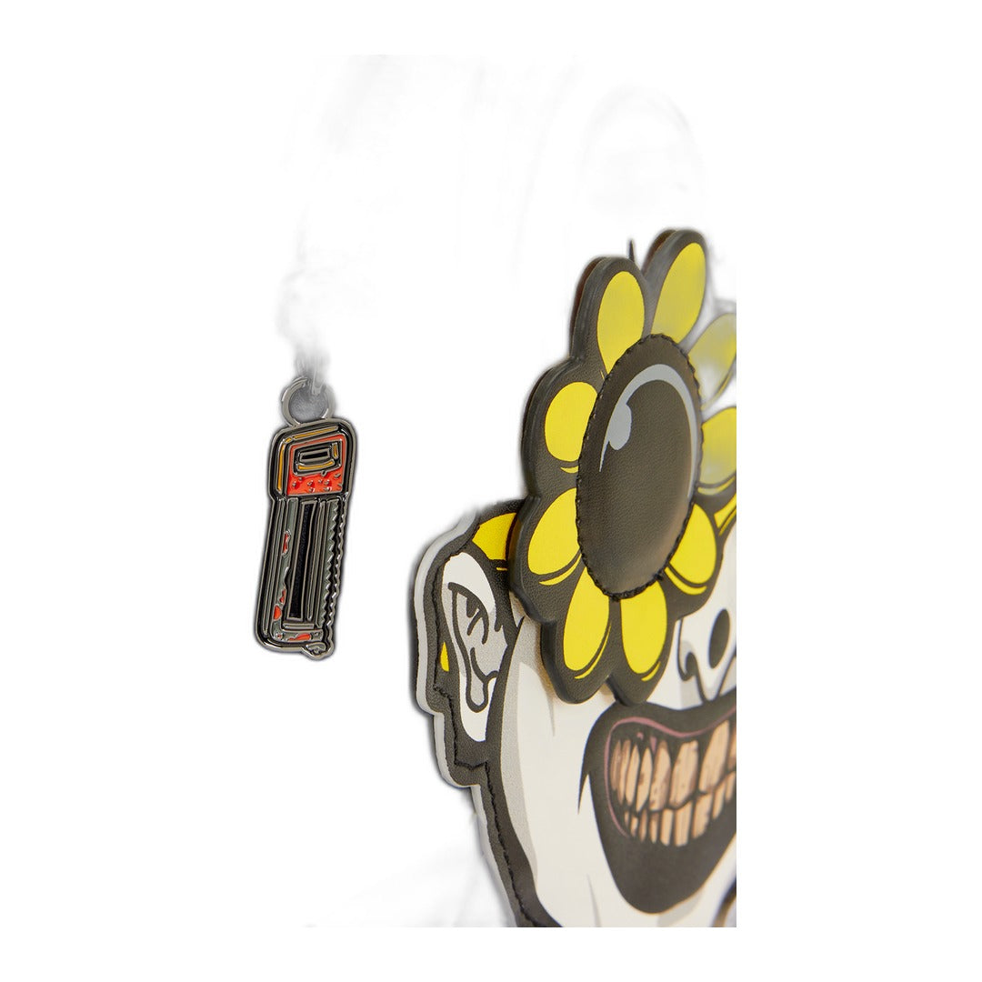 PREVENTA Loungefly Mini Mochila Terrifier: Art the Clown Cosplay Brilla en la Oscuridad - Exclusiva