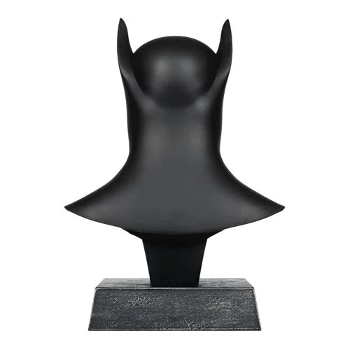 PREVENTA McFarlane Toys DC Direct Batman Detective Comics #27 1st Appearance Cowl Prop Replica 1:3 Scale