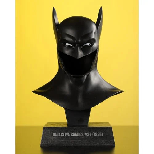 PREVENTA McFarlane Toys DC Direct Batman Detective Comics #27 1st Appearance Cowl Prop Replica 1:3 Scale