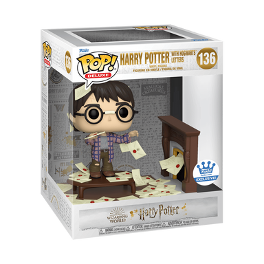 Funko Pop Deluxe Harry Potter: Harry Potter with Hogwart Letters - Funkoshop Exclusive (136)