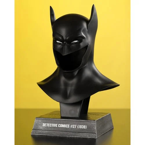 PREVENTA McFarlane Toys DC Direct Batman Detective Comics #27 1st Appearance Cowl Prop Replica 1:3 Scale