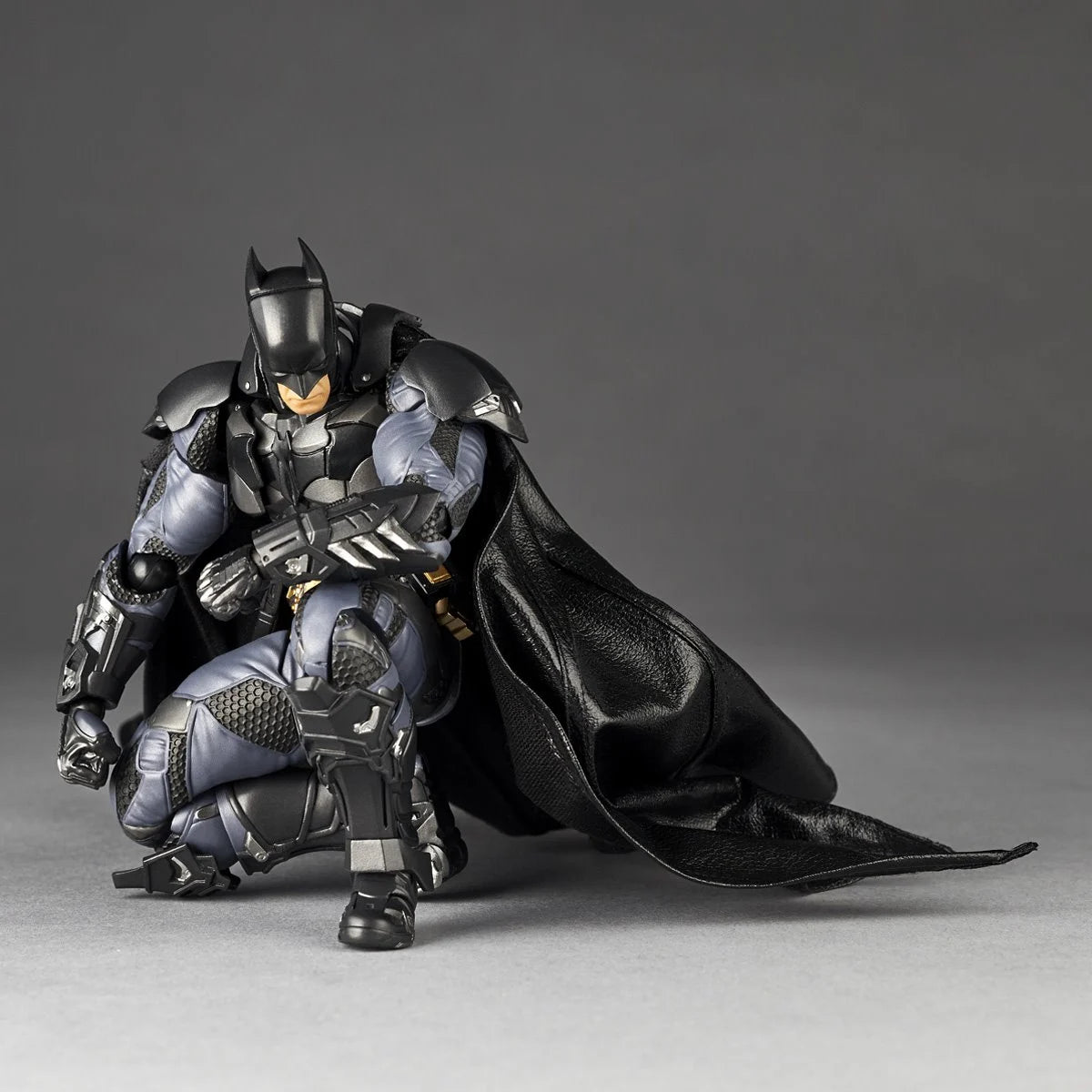 Kaiyodo Revoltech Amazing Yamaguchi: Batman Arkham Knight Action Figure — imagen 10