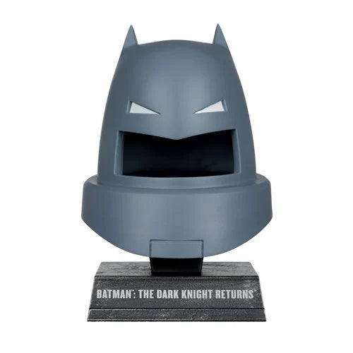 PREVENTA McFarlane Toys Dc Direct Prop Replica Batman Dark Knight Returns: Armored Batman Cowl 1:3 Scale